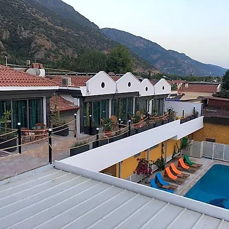 On Hotel 2*