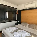 Hotel On 2*